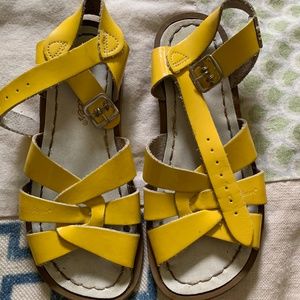 Salt Water Original girls size 12